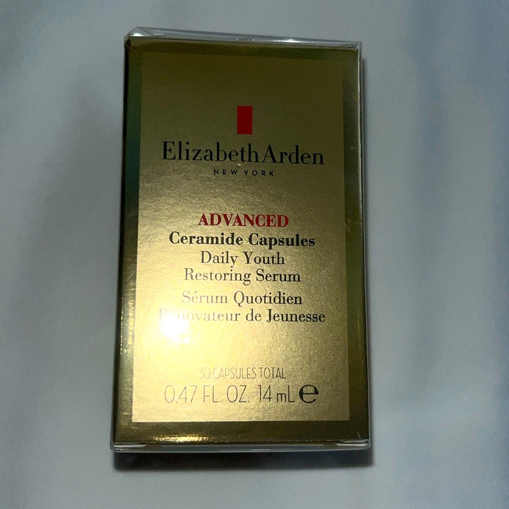 Elizabeth Arden advanced ceramide capsules youth restoring serum never opened